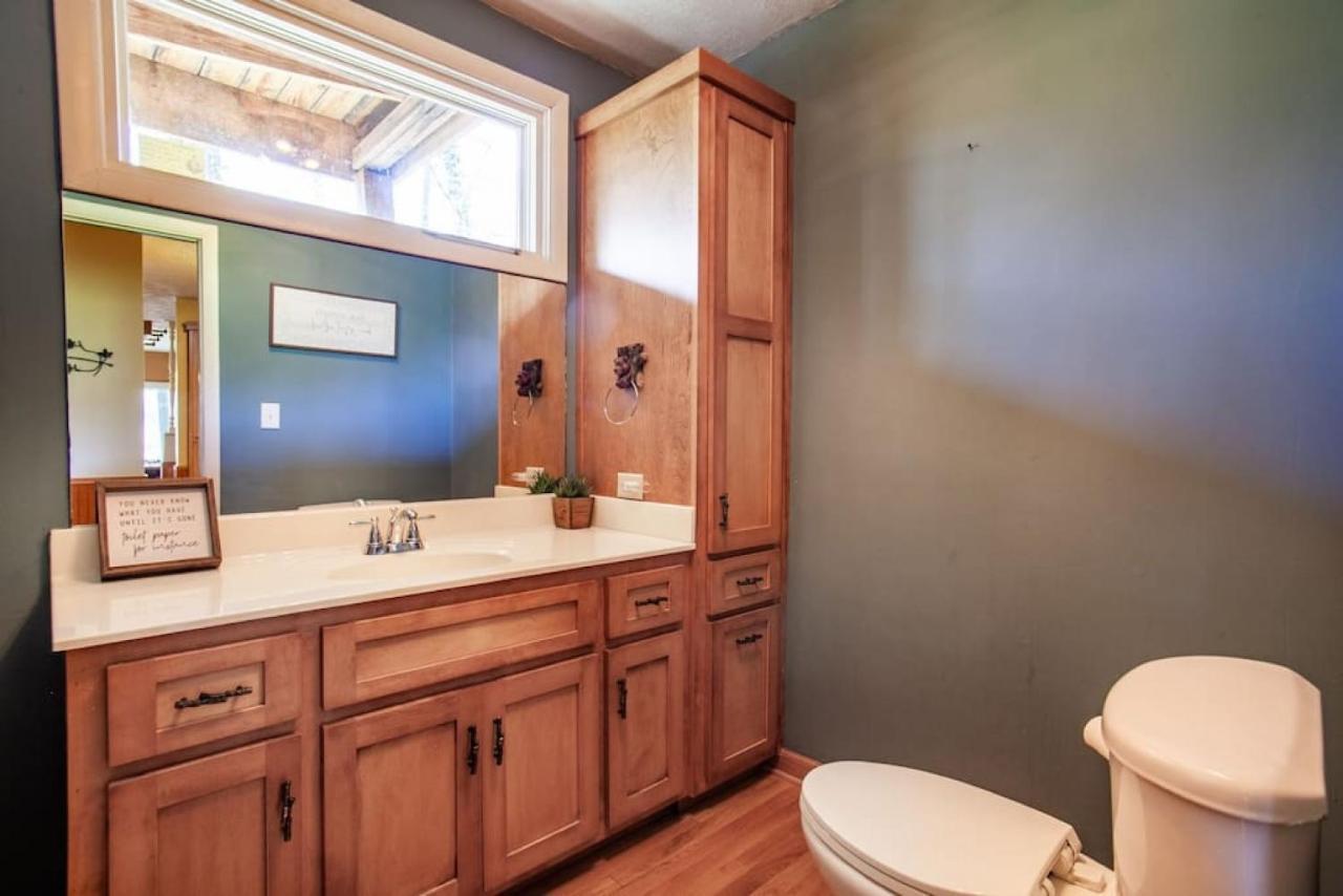Bear View Chalet With Hot Tub And Near Ober Gatlinburg Exterior photo