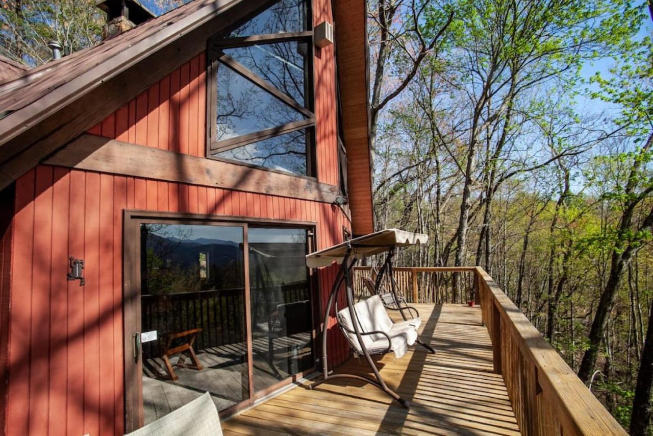 Bear View Chalet With Hot Tub And Near Ober Gatlinburg Exterior photo